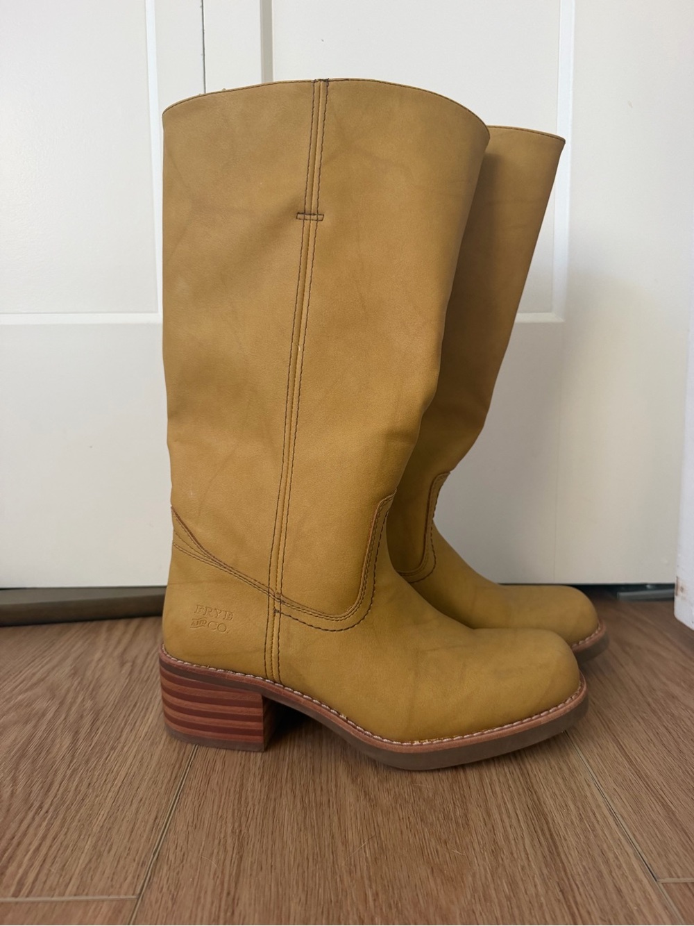 Frye and Co. Miranda 14 wide calf in banana